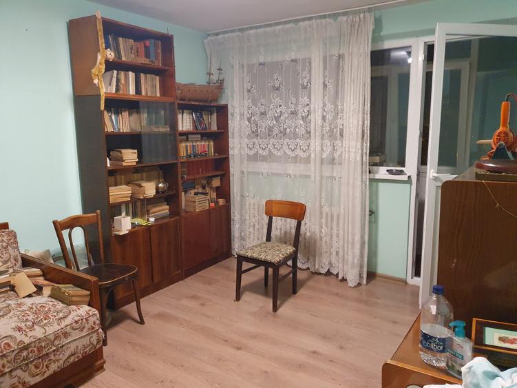 Apartament cu 2 camere decomandat în Drumul Taberei