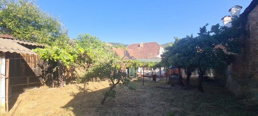 Casă individuală cu 3 camere cu Canalizare în Aciliu