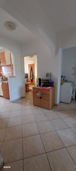 Apartament cu 4 camere decomandat în Inel II