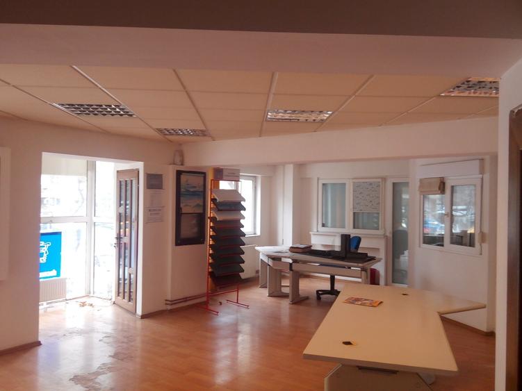 Spațiu comercial, de 64 mp, în Basarabia