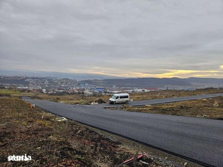 Teren de 702 mp, în Dâmbul Rotund