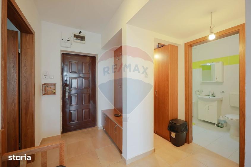 Apartament cu 3 camere, mobilat în Central