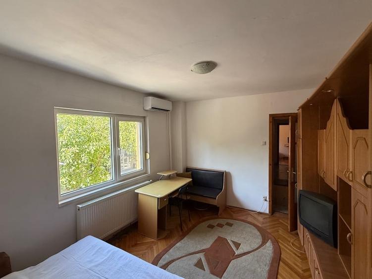 Apartament cu 2 camere decomandat în Complex Studențesc