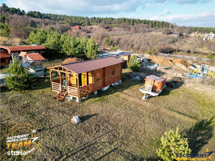 Teren intravilan 520 mp cu casuta din lemn,zona linistita,aproape de o - 4