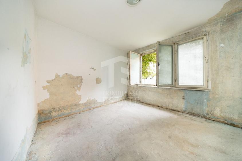 Apartament cu 3 camere decomandat în Triaj
