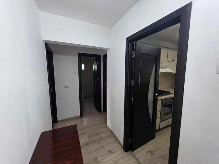 Apartament cu 2 camere decomandat, mobilat în Nicolina