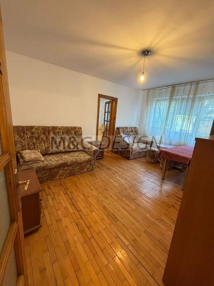 Apartament cu 3 camere semidecomandat în Șagului