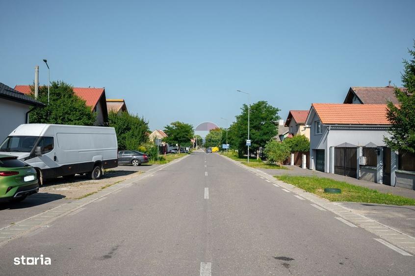 Casă cu 3 camere în Sânpetru