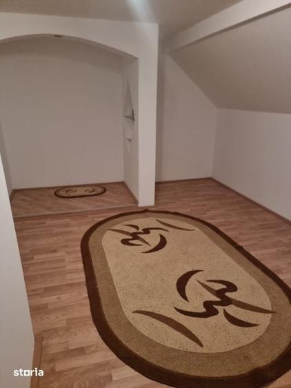 Casă cu 6 camere cu Teren 1724 Mp în Adâncata
