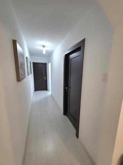 Apartament cu 3 camere semidecomandat în Gorjului