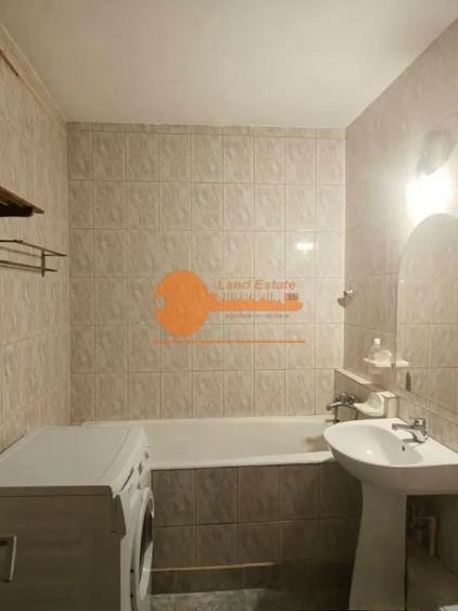 Apartament cu 3 camere decomandat în Gorjului