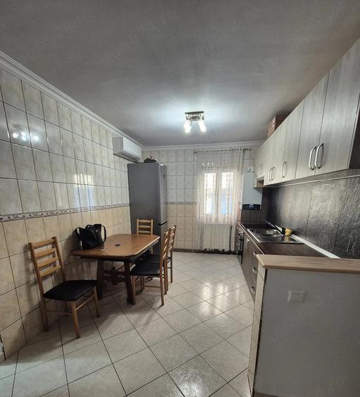 Apartament cu 2 camere decomandat în Micro 17