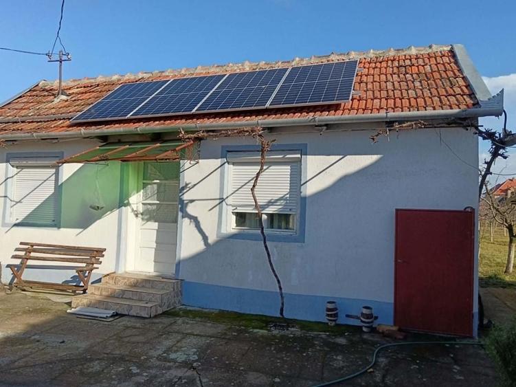 Casă cu 4 camere în Cermei