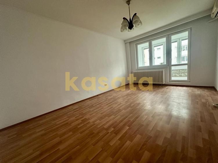 Apartament cu 2 camere decomandat în 1 Decembrie 1918