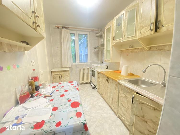Apartament cu 3 camere decomandat, mobilat în Rahova