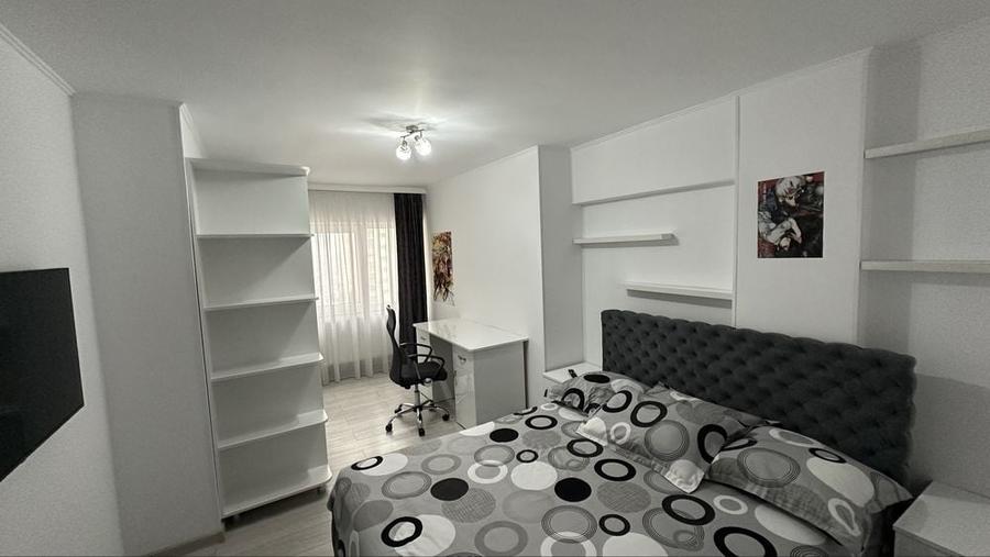 Apartament cu 3 camere decomandat în Central