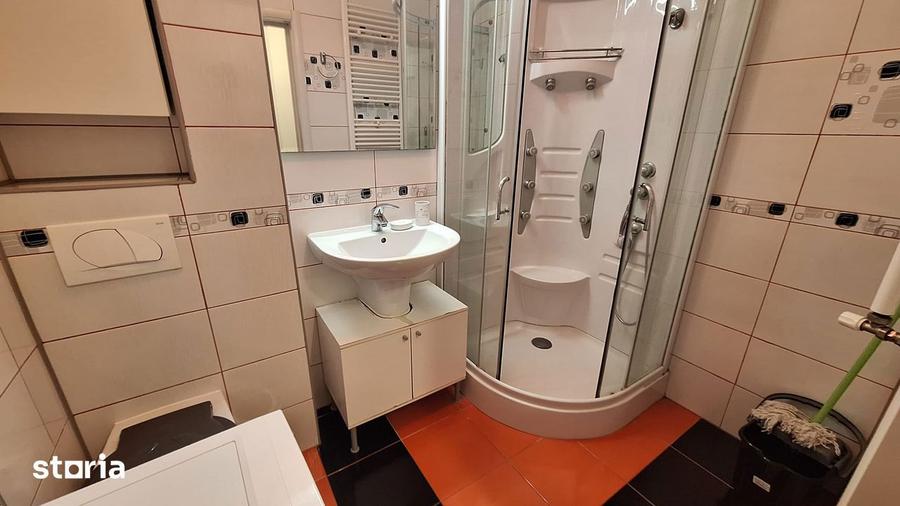 Avrig - parc metrou pia?a hala mall - Obor - 15