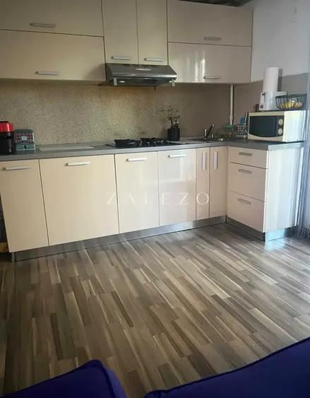 Apartament cu 2 camere decomandat, mobilat în Bucovina