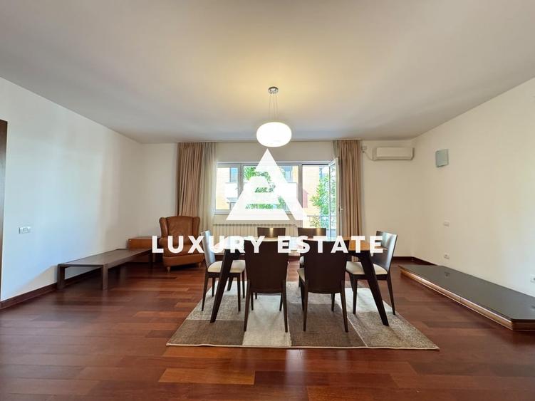 Apartament cu 4 camere decomandat în Polonă