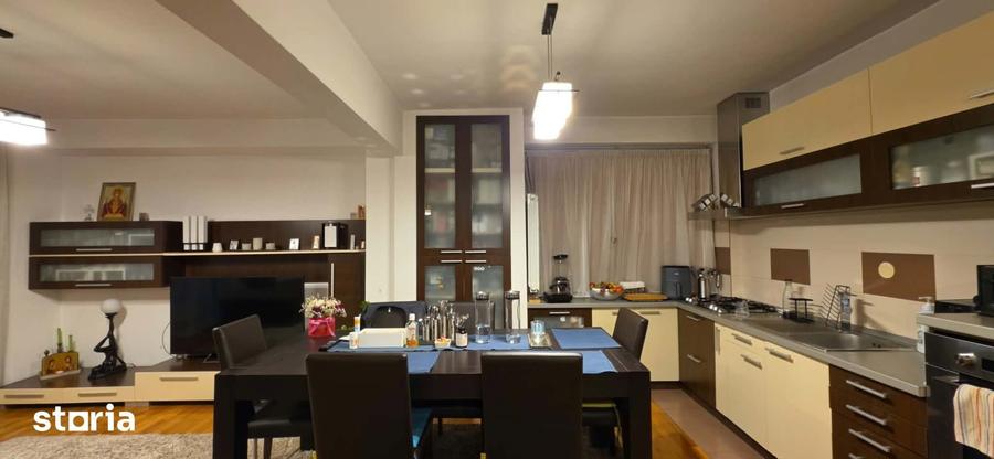 Apartament cu 3 camere în Nufărul