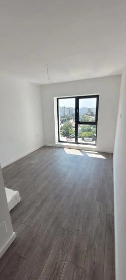 Apartament cu 3 camere decomandat în Baicului