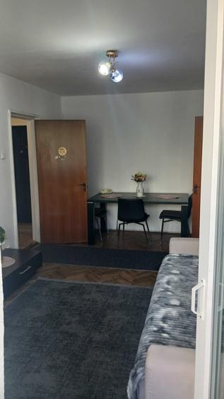 Apartament cu 2 camere semidecomandat în Colentina