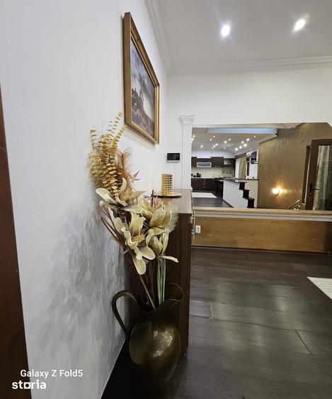 Apartament cu 3 camere decomandat în Orașul Nou