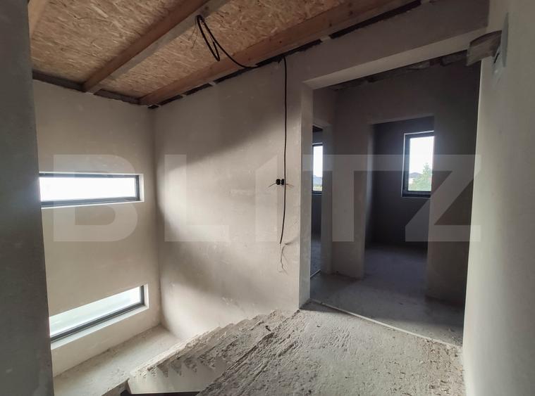 Casă individuală cu 6 camere cu Teren 525 Mp în Păulești