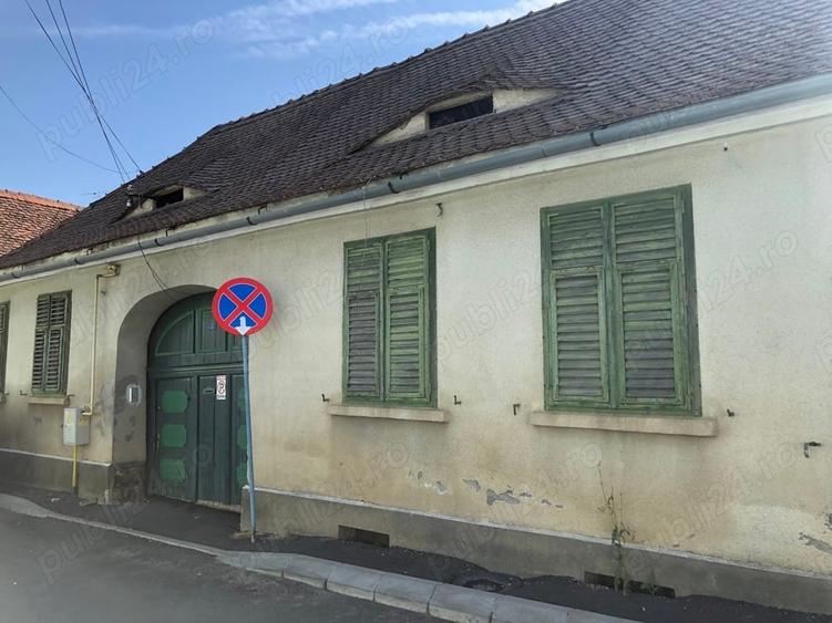 Casă cu 3 camere cu Teren 1425 Mp în Cisnădie