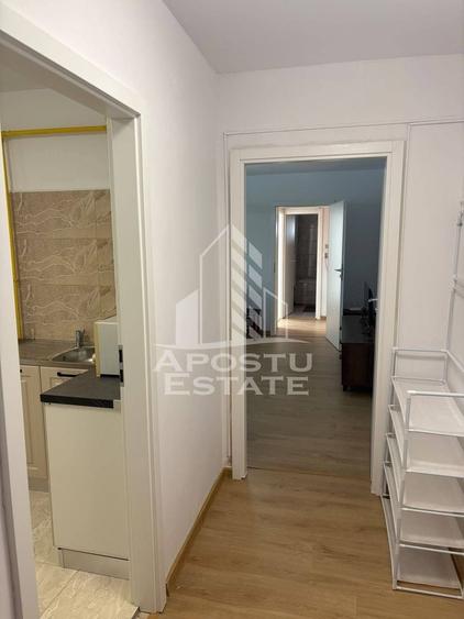 Apartament cu 2 camere semidecomandat în Aradului