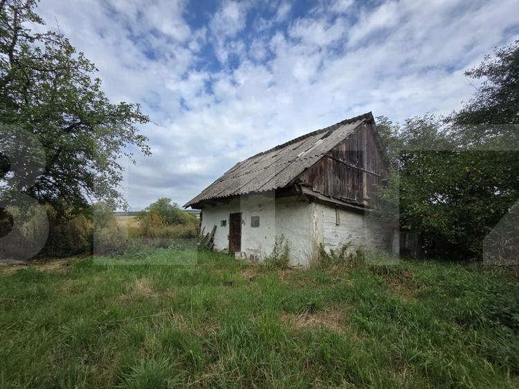 Casă individuală cu 2 camere cu Teren 3618 Mp în Moacșa