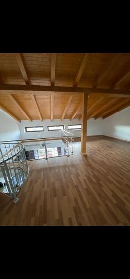 Apartament cu 4 camere decomandat în Barieră