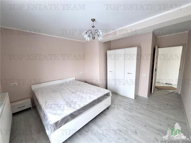 Casă individuală cu 7 camere cu Canalizare în Crevedia