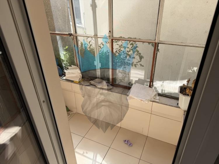 Apartament cu 3 camere semidecomandat, mobilat în P-ța Rosetti