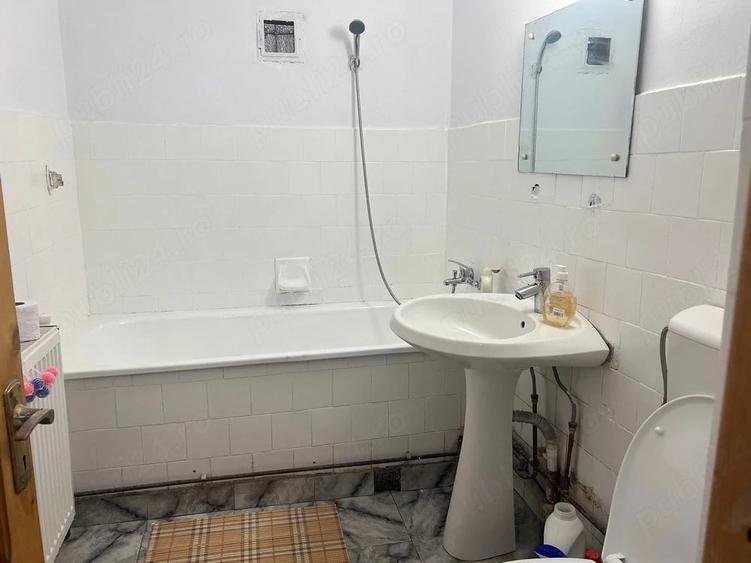 Garsonieră decomandată în Central