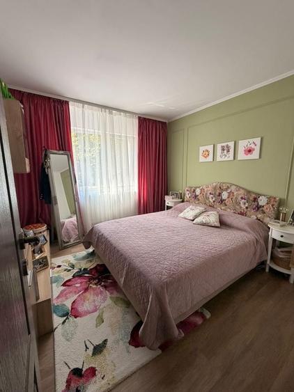 Apartament cu 3 camere semidecomandat în Lăpuș