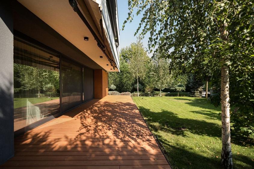 Casă individuală cu 6 camere cu Piscina în Tunari