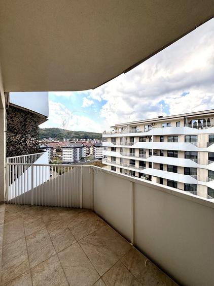 Apartament cu 2 camere semidecomandat în Florești