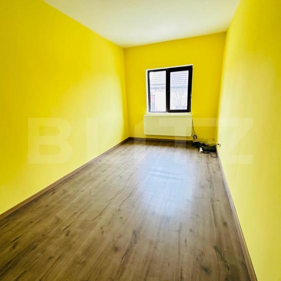Casă individuală cu 5 camere cu Canalizare în Bucium
