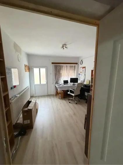 Casă cu 3 camere cu Teren 2500 Mp în Ucea