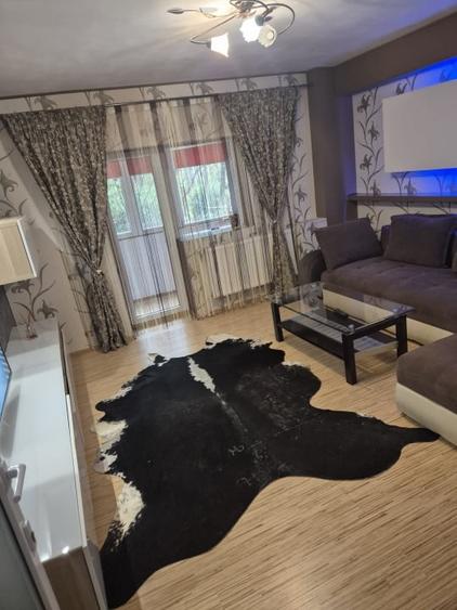 Apartament cu 3 camere decomandat, mobilat în Crângași