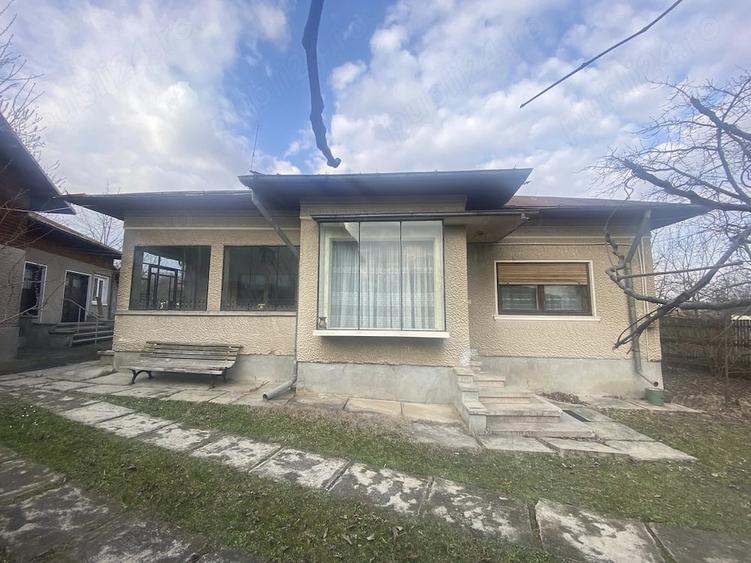 Casă cu Teren 1013 Mp în Scorțeni