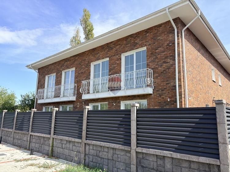 Duplex cu 3 camere cu Teren 91.5 Mp în Odăi