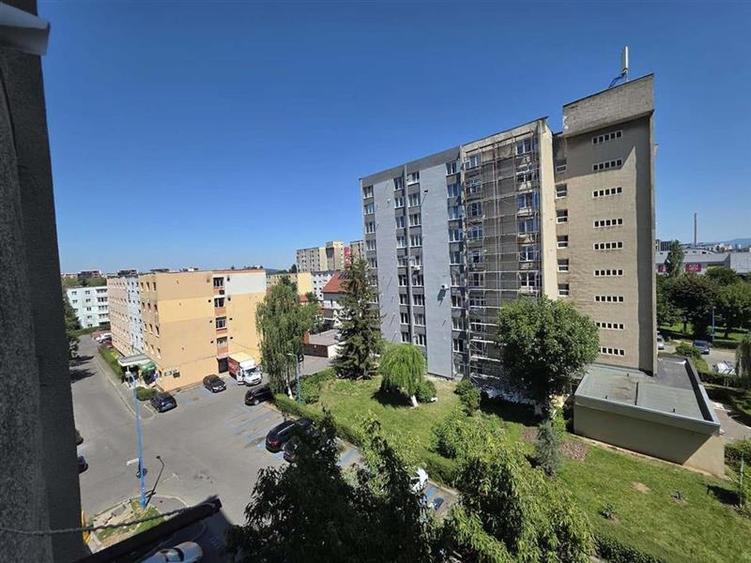 Garsonieră semidecomandată în 13 Decembrie