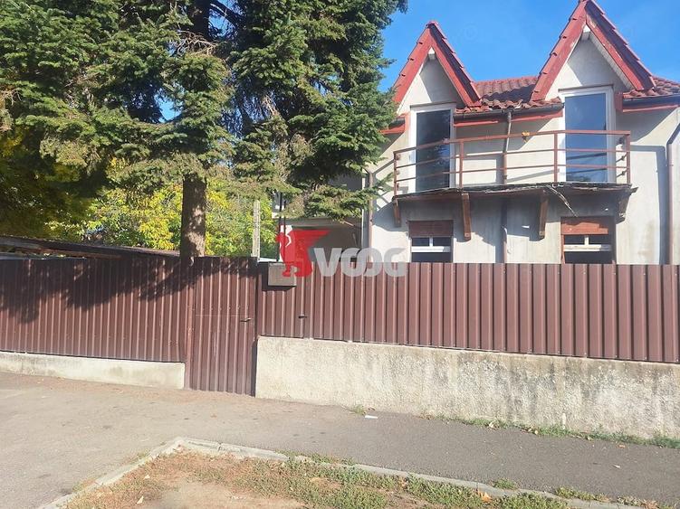 Casă cu 3 camere în Crișan