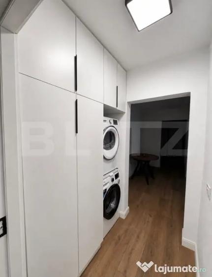 Apartament cu 3 camere semidecomandat în Central