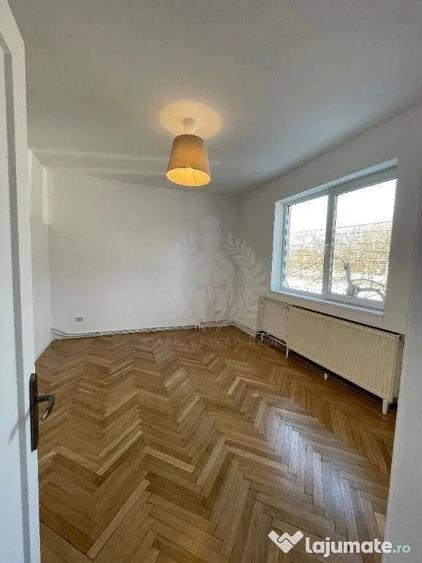 Casă cu 5 camere cu Teren 22 Mp în Central