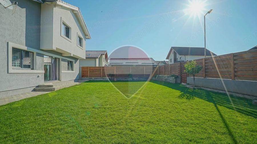 Casă cu Teren 400 Mp în Tărlungeni