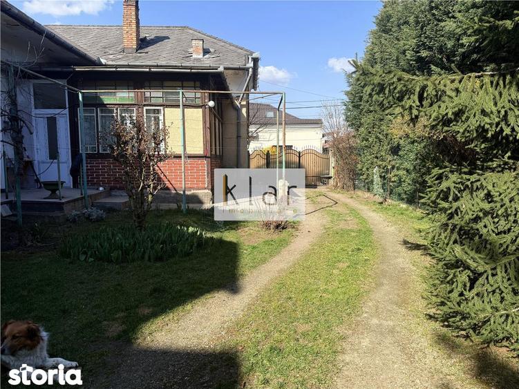 Casă cu 10 camere cu Teren 682 Mp în Mărăști