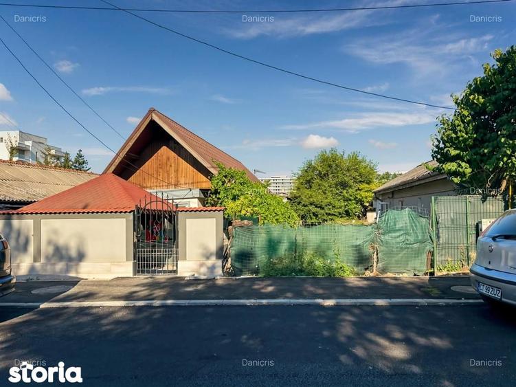 Teren de 300 mp, în Nord